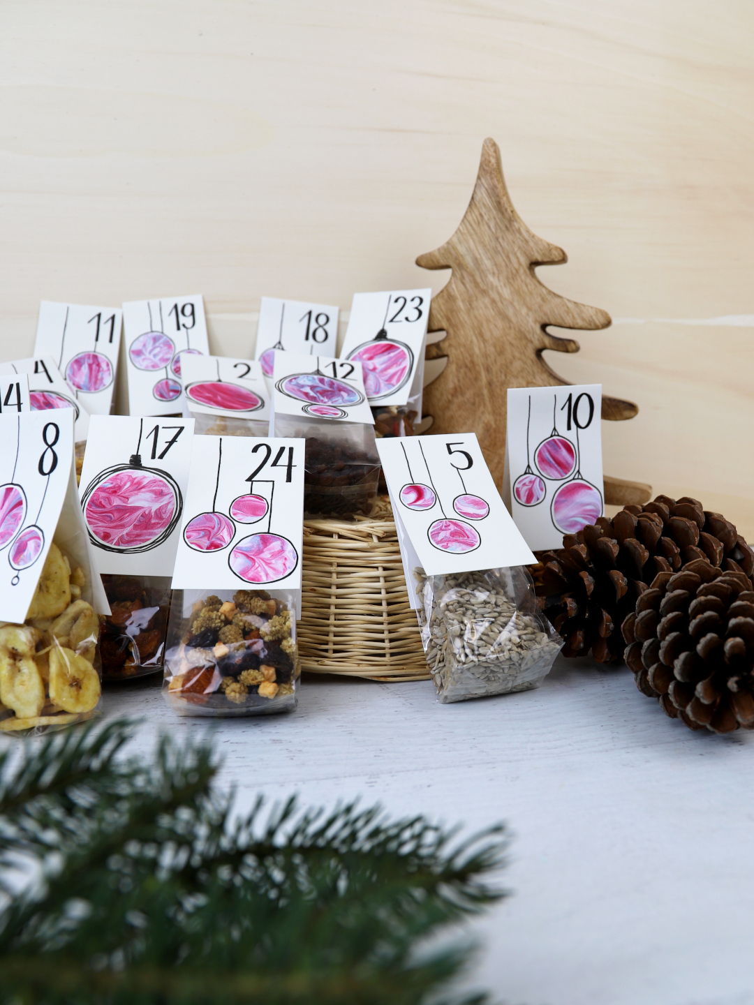 DIY-Adventskalender mit Rasierschaummarmorieren für Grosseltern | Basteln mit Kindern für Weihnachten | von Fantasiewerk.ch